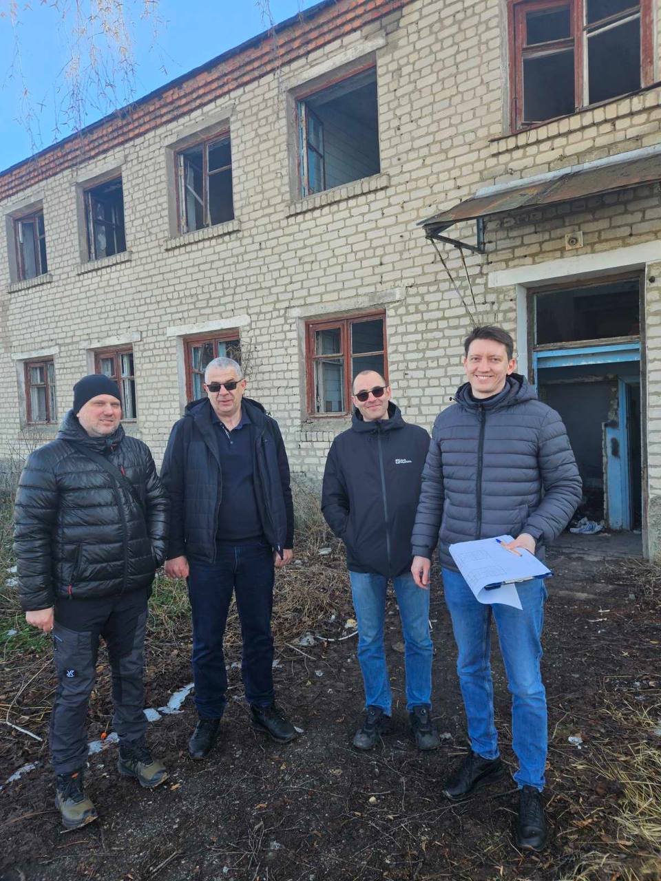 Обстеження будівлі у Піщанці в рамках проєкту створення житла для ВПО
